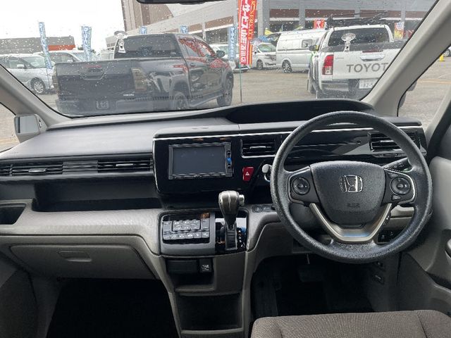 Honda e 2017-08 13270-3
