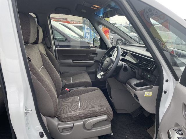 Honda e 2017-08 13270-4