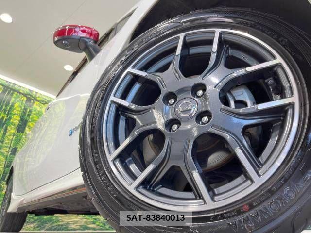 Nissan NOTE 2017-01 330858-13