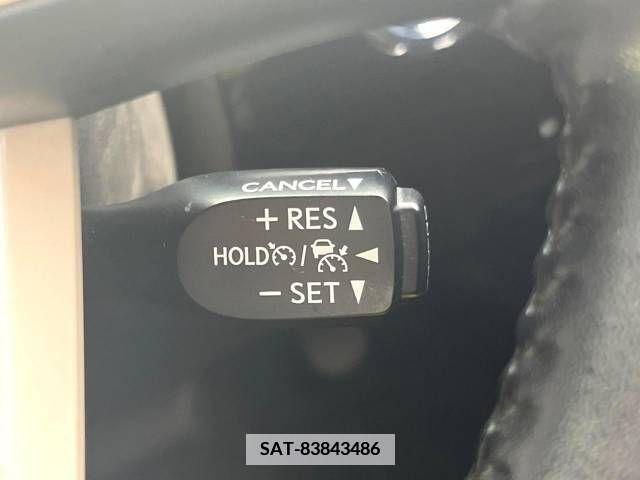 Toyota PRIUS 2017-10 351340-4