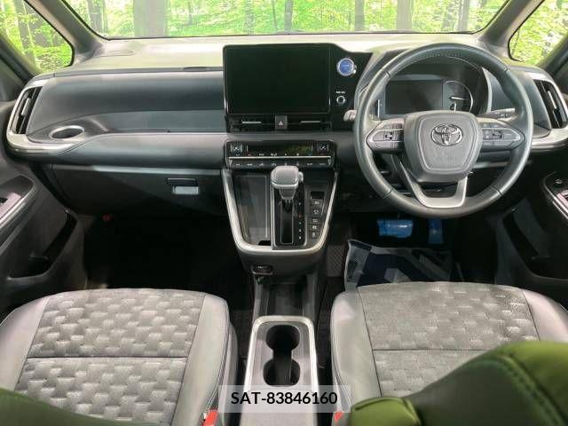 Toyota VOXY HYBRID 2022-03 289644-1