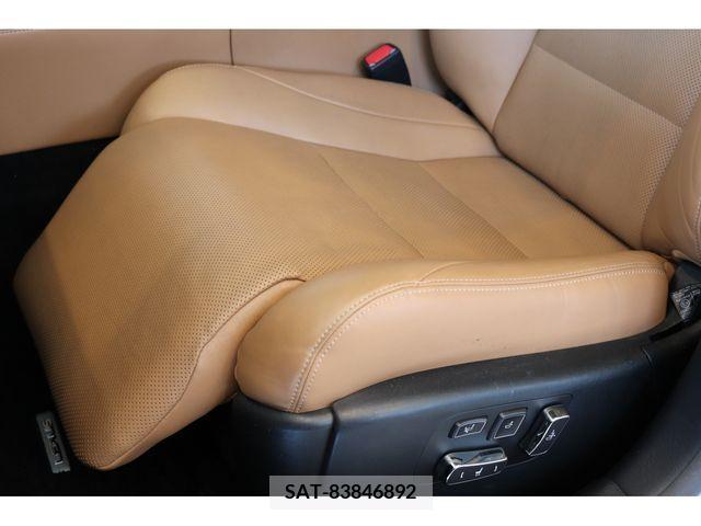 Lexus LS 2013-01 253707-11