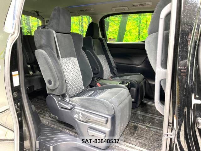 Toyota VELLFIRE 2015-04 212137-9