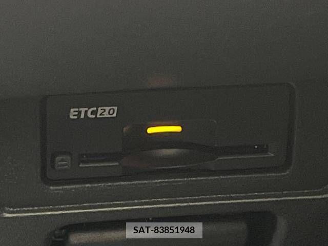 Nissan AURA 2023-07 226857-4