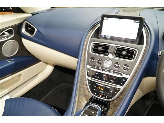 Aston Martin Aston Martin 2019-04 187072-27