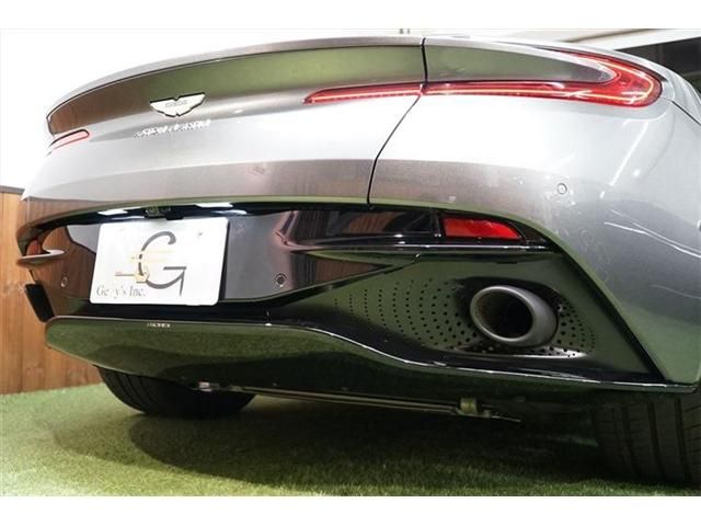 Aston Martin Aston Martin 2019-04 187072-16