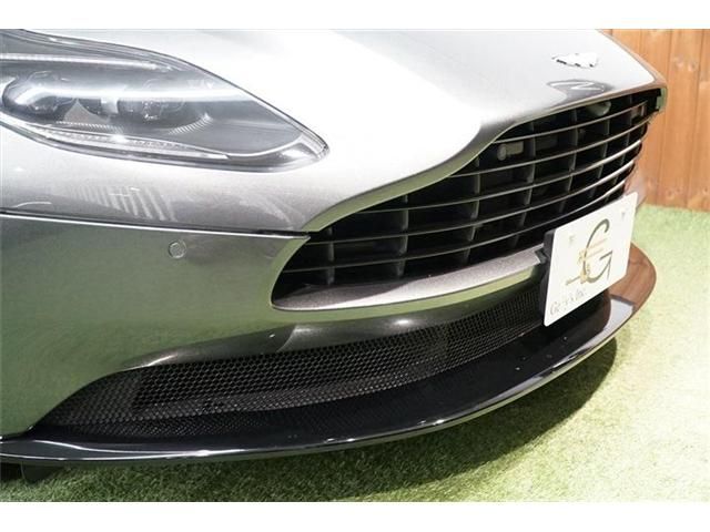 Aston Martin Aston Martin 2019-04 187072-5