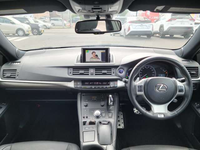 Lexus CT 2012-10 8843-2