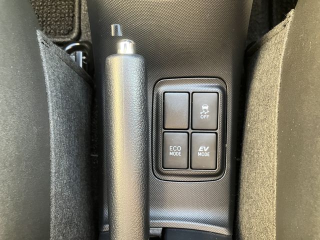Toyota AQUA 2015-04 7847-23