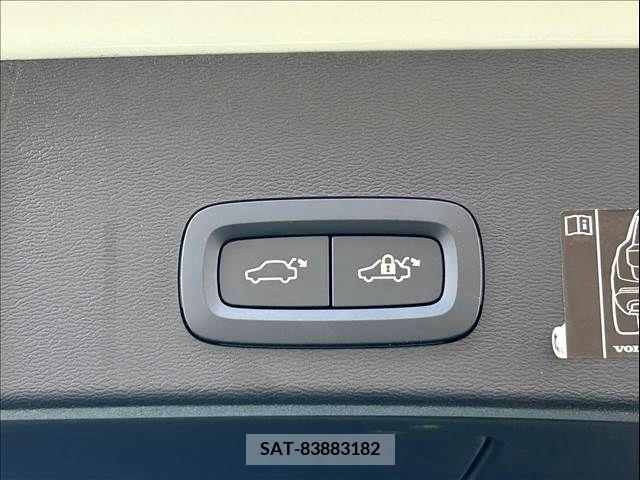 Volvo XC40 2021-07 288778-8