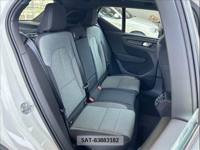 Volvo XC40 2021-07 288778-5