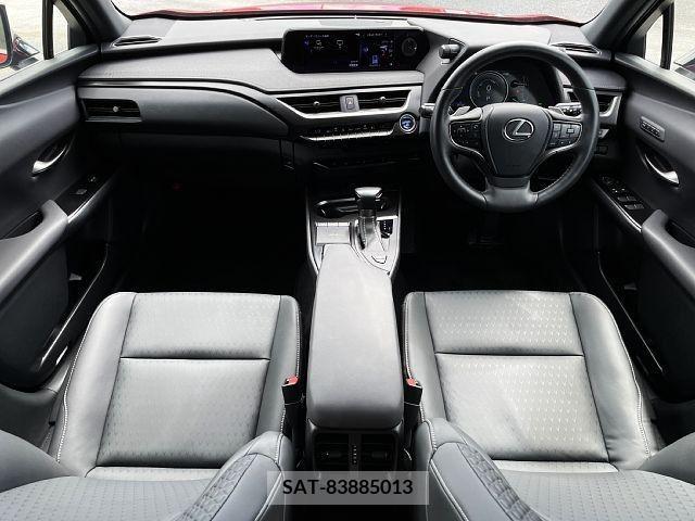 Lexus UX 2020-11 388162-1