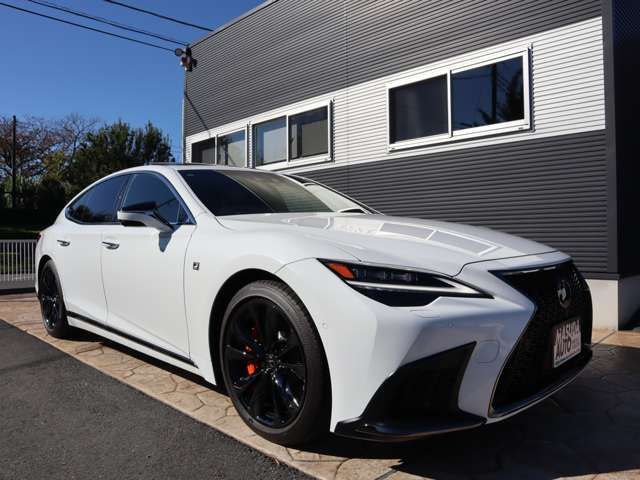 Lexus LS 2023-07 194749-2