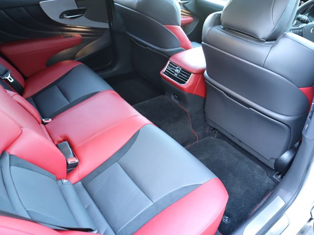 Lexus LS 2023-07 194749-10