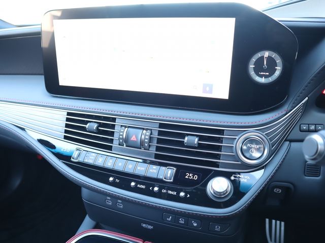 Lexus LS 2023-07 194749-13