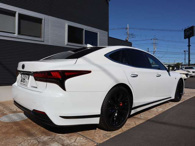 Lexus LS 2023-07 194749-6