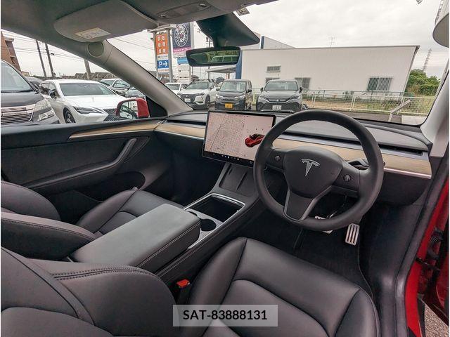 Tesla MODEL Y 2022-09 310906-1