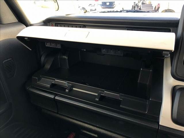 Suzuki SPACIA 2018-10 188083-24