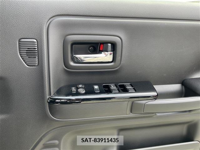 Suzuki SPACIA 2023-09 368592-8