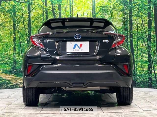 Toyota C-HR 2017-04 234004-15