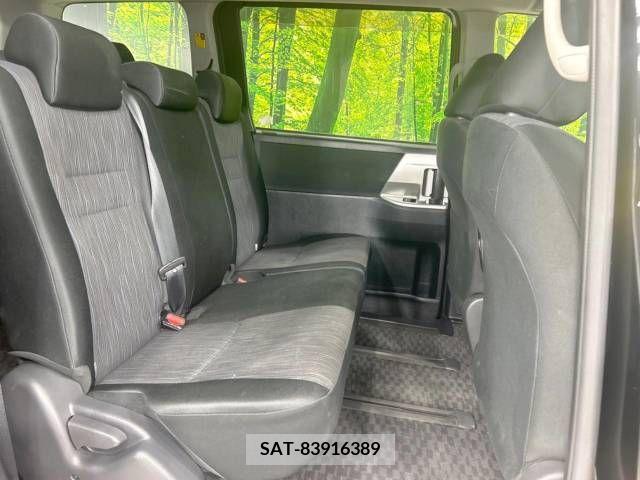 Toyota NOAH 2010-07 321296-9