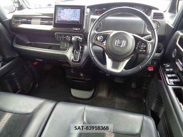 Honda N BOX CUSTOM 2019-03 214208-1
