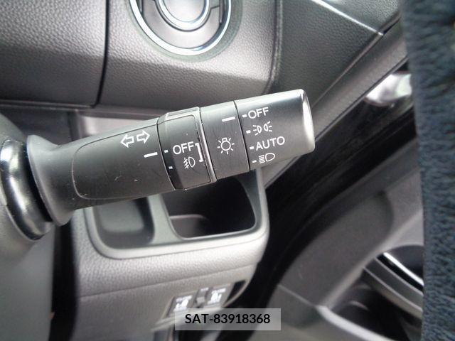 Honda N BOX CUSTOM 2019-03 214208-18