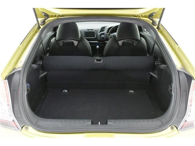 Honda CR-Z 2013-02 181645-7