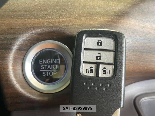 Honda FREED 2018-03 330930-7
