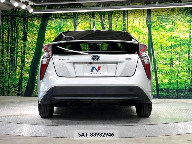 Toyota PRIUS 2016-05 366539-15