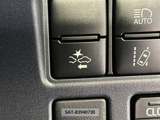 Toyota VOXY 2016-10 217358-4