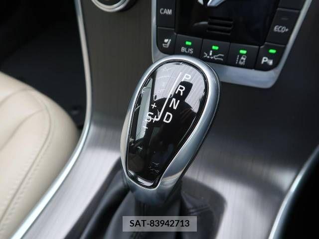 Volvo XC60 2015-06 341988-15