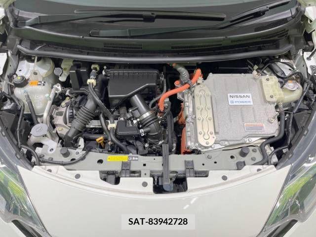Nissan NOTE 2017-02 305353-18