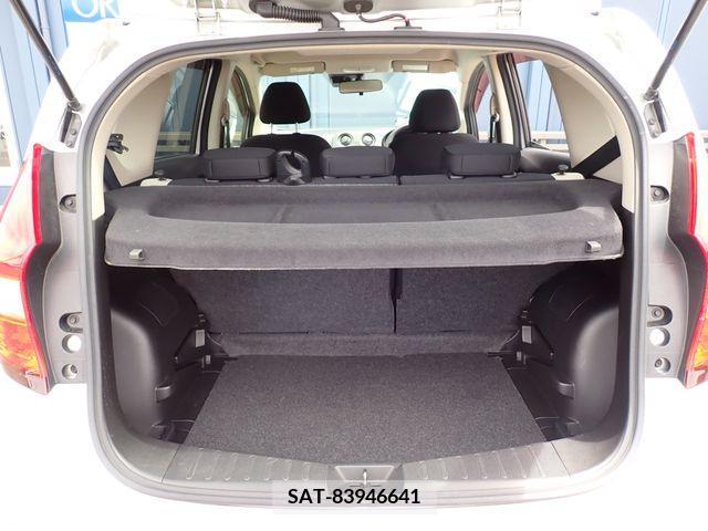 Nissan NOTE 2019-02 302445-17