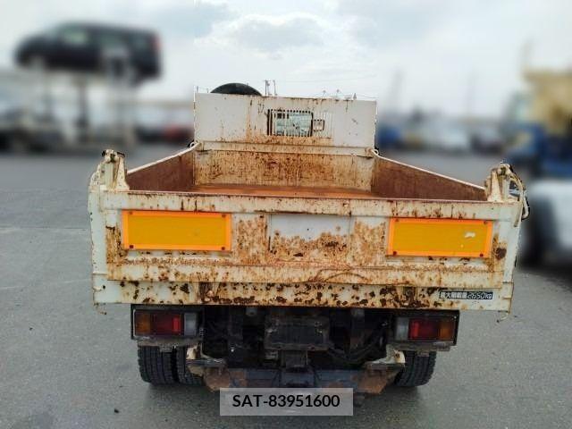 Hino DUTRO 2006-09 320401-19