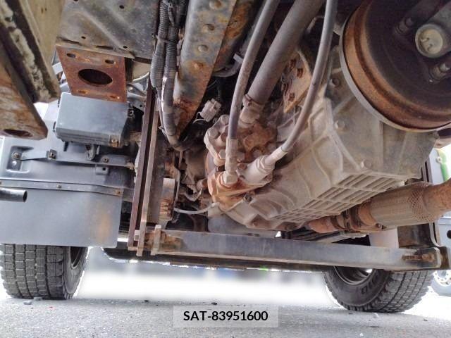 Hino DUTRO 2006-09 320401-27