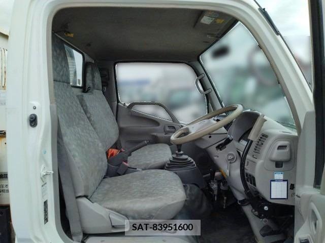 Hino DUTRO 2006-09 320401-11