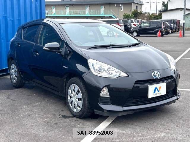 Toyota AQUA 2014-07 260638-16