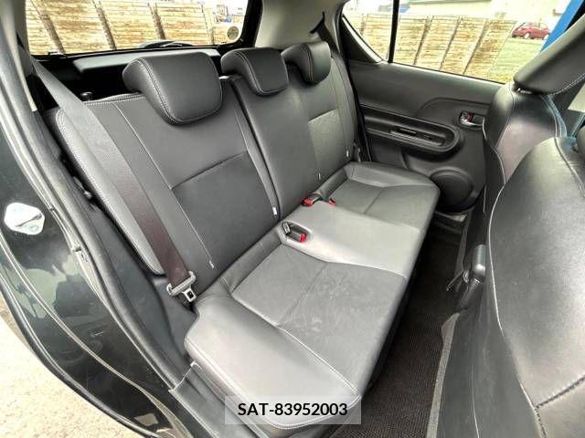 Toyota AQUA 2014-07 260638-9