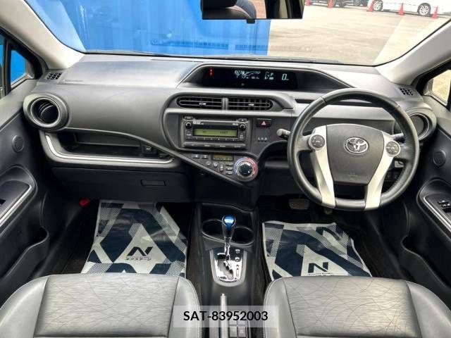 Toyota AQUA 2014-07 260638-1
