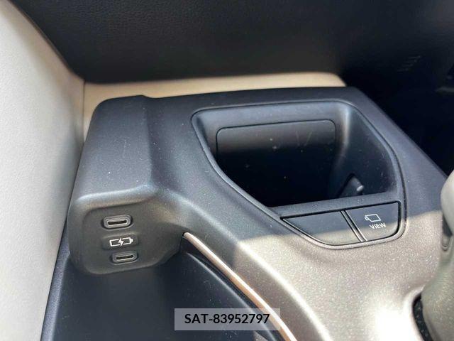 Toyota CROWN 2024-01 241641-17