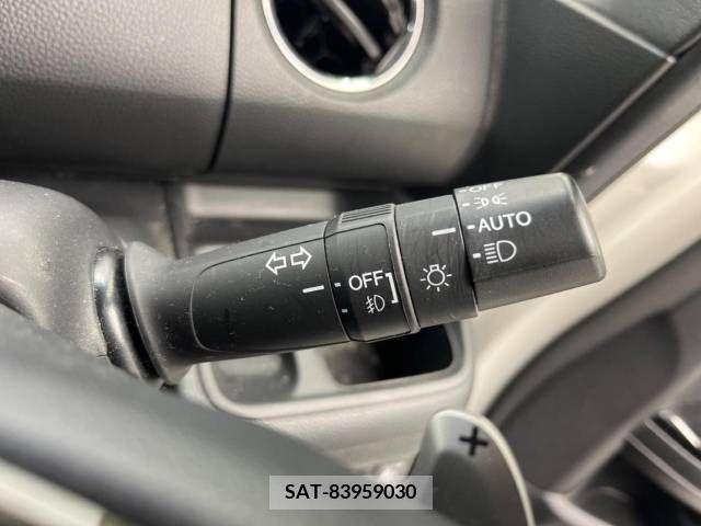 Honda N BOX CUSTOM 2018-05 250947-6