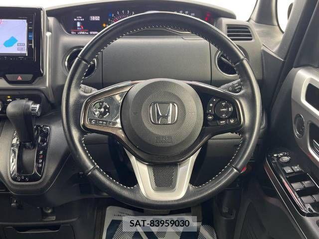 Honda N BOX CUSTOM 2018-05 250947-3