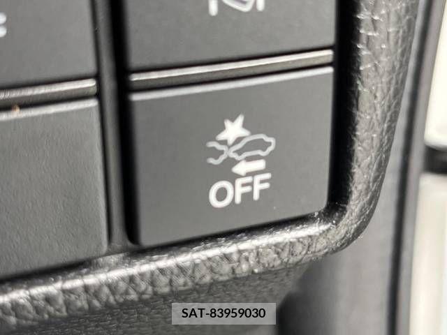 Honda N BOX CUSTOM 2018-05 250947-17