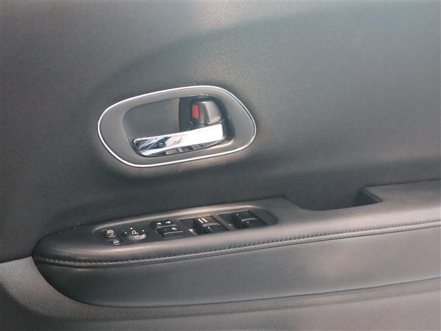 Honda VEZEL 2014-03 181056-25
