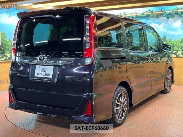 Toyota NOAH 2014-03 204081-17