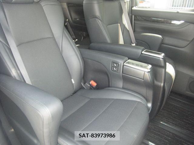 Toyota VELLFIRE 2018-10 351363-17