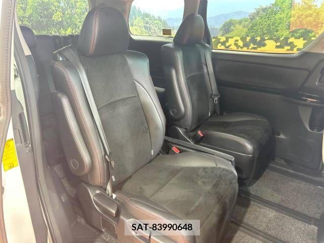 Toyota VELLFIRE 2013-06 337104-9