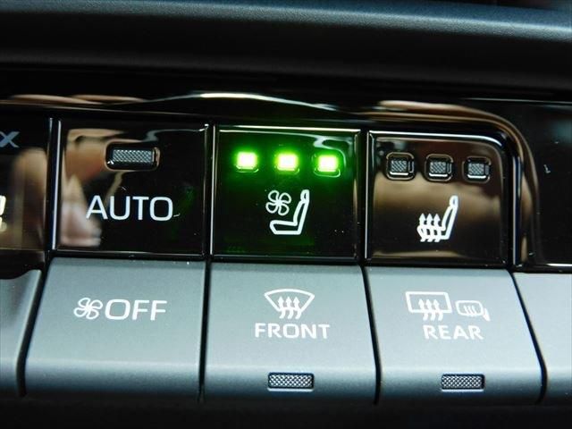 Toyota CROWN 2022-11 6635-18