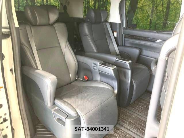 Toyota ALPHARD 2021-08 355479-12